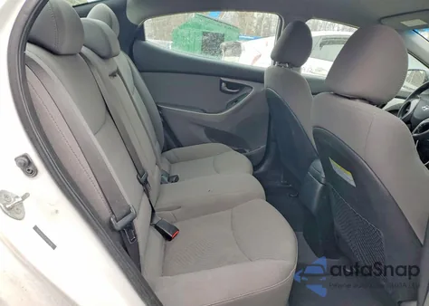 2015 Hyundai Elantra Se z USA, uszkodzony, nr VIN 5NPDH4AE2FH611896